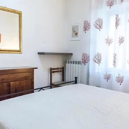 N050 - Numana, Trilocale In Centro Con Portico E Posto Auto