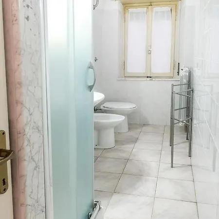 N050 - Numana, Trilocale In Centro Con Portico E Posto Auto *