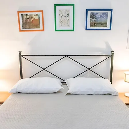 N050 - Numana, Trilocale In Centro Con Portico E Posto Auto דירה