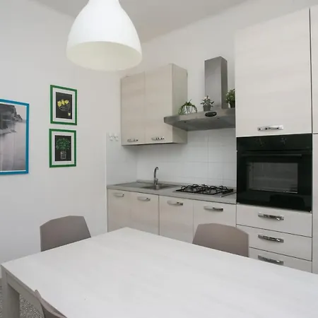 Appartement N050 - Numana, Trilocale In Centro Con Portico E Posto Auto Numana