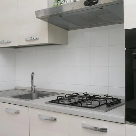 Appartement N050 - Numana, Trilocale In Centro Con Portico E Posto Auto