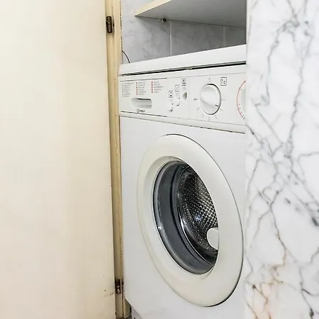 N050 - Numana, Trilocale In Centro Con Portico E Posto Auto 누마나