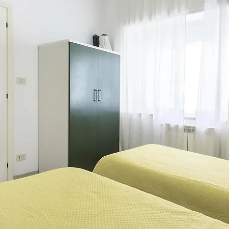 N050 - Numana, Trilocale In Centro Con Portico E Posto Auto *