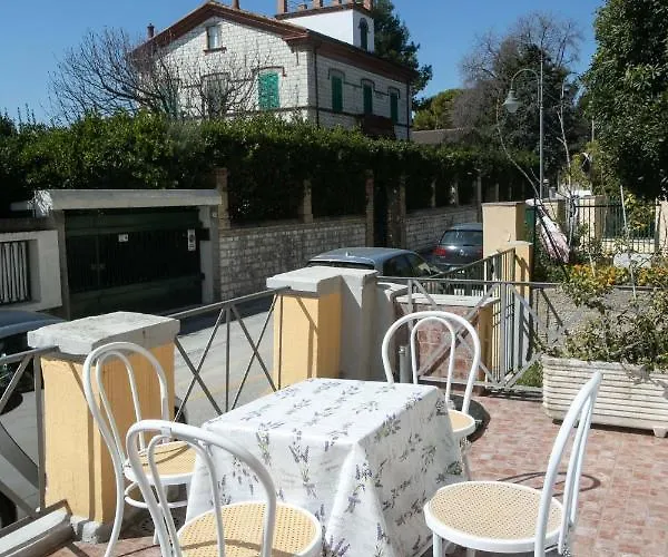 Appartamento N050 - Numana, Trilocale In Centro Con Portico E Posto Auto