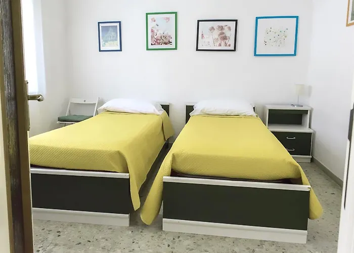 Appartamento N050 - Numana, Trilocale In Centro Con Portico E Posto Auto *