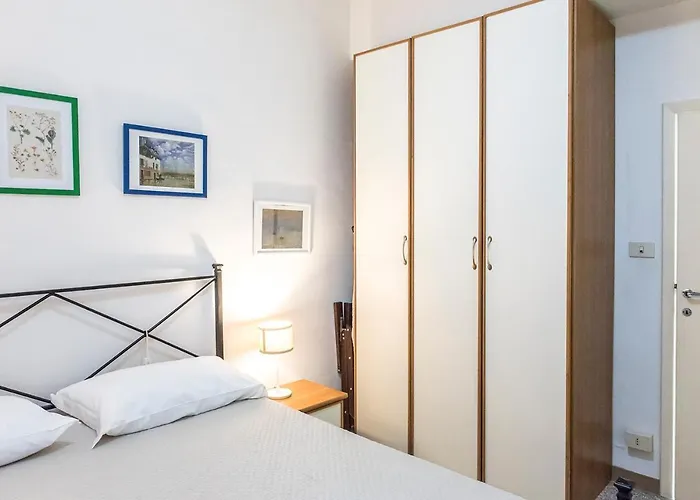 N050 - Numana, Trilocale In Centro Con Portico E Posto Auto